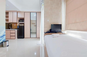 Cozy Stay Studio Room Apartment at B Residence By Travelio